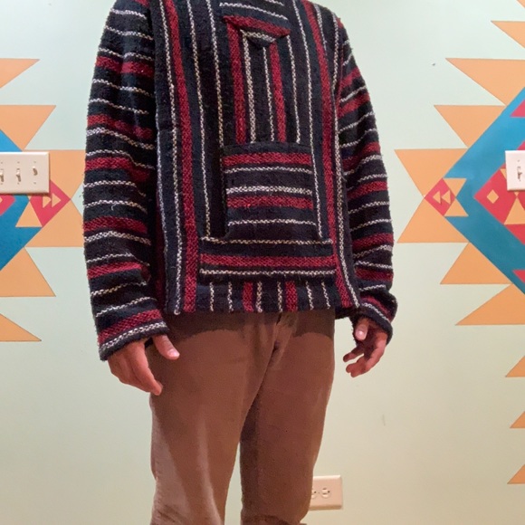 🤙🏽 sweater to keep you warm - Picture 3 of 3